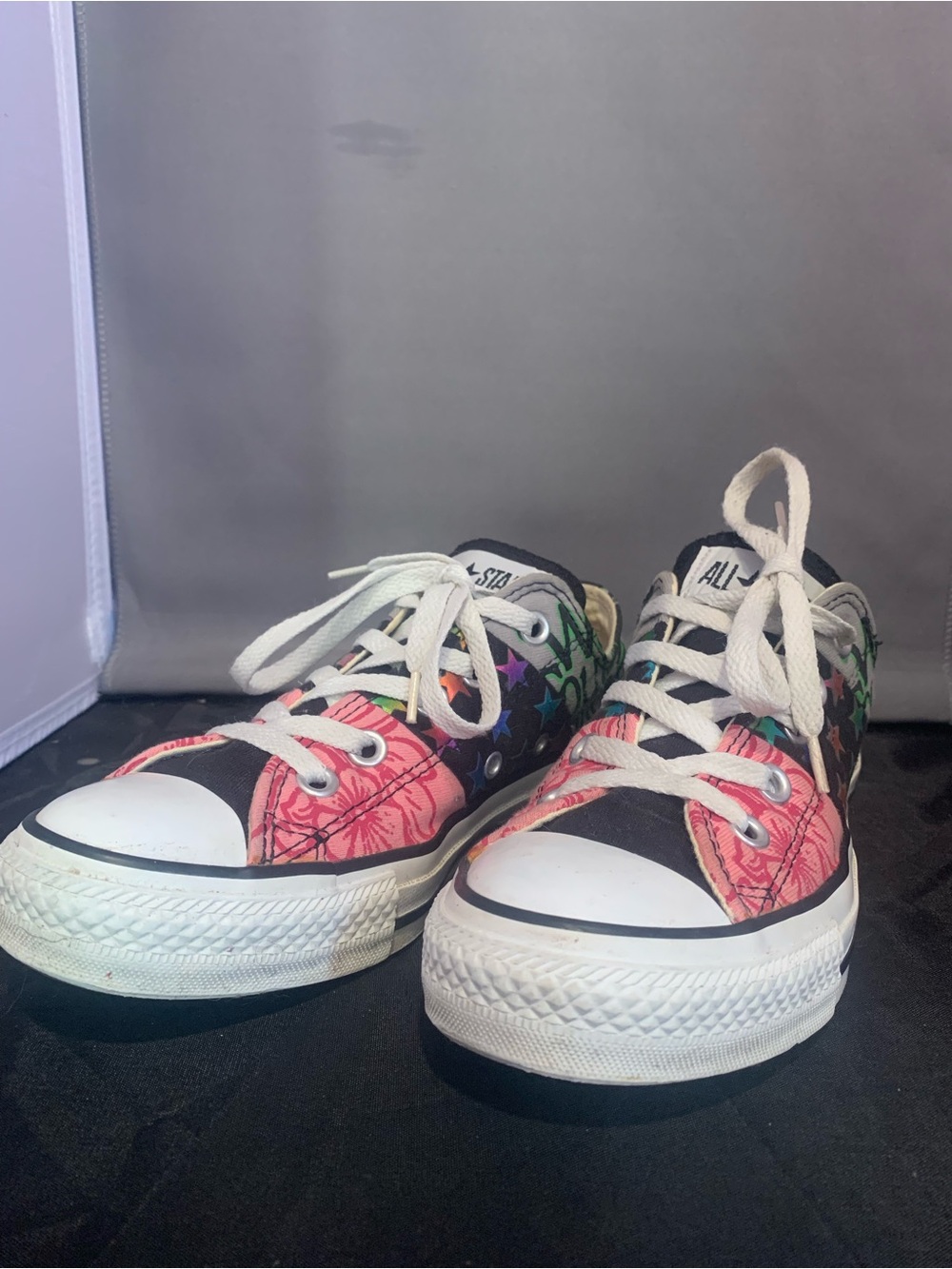 Men’s Vintage-Inspired Converse All Star "World Tour 1985" Low Top Sneakers